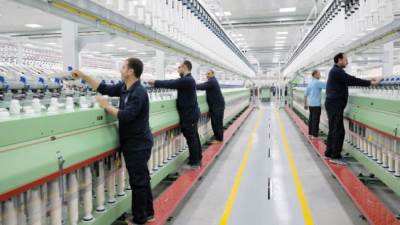 المنيا والفيوم.. عواصم جديدة لصناعة الغزل والنسيج