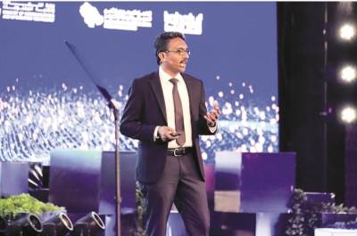 «زوهو» تطلق حزمة تحديثات مدعومة بالذكاء الاصطناعى وتطبيقات بأوامر صوتية أو كتابية