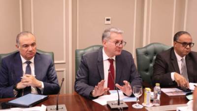 «البترول» و«الكهرباء» تستعدان لبحث الوفاء باحتياجات زيادة الطلب على الطاقة فى فصل الصيف