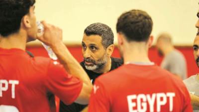 هل يكرر مجدى أبوالمجد إنجاز 2019 مع شباب اليد فى بطولة العالم؟