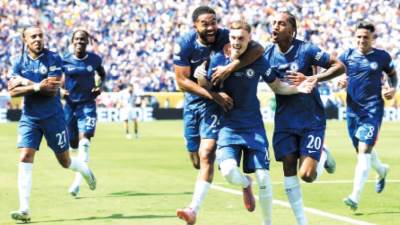 الروابط والأندية ينتقدون رئيس «فيفا».. واتفاق ملزم بإراحة الفرق 21 يومًا فى عطلة نهاية الموسم