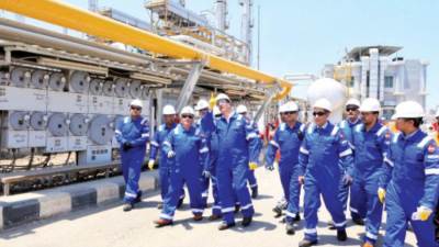 تأمين احتياجات الكهرباء والصناعة من الغاز الطبيعى