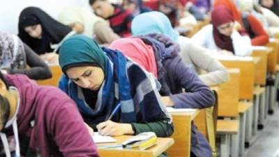 نماذج نجاح وتفوق فى غير كليات القمة