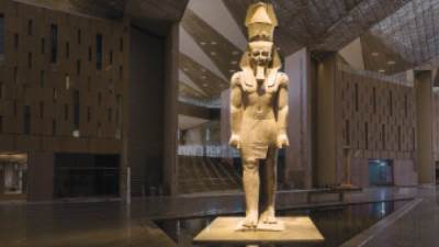 ذهب وفضة ونحاس  من الأقصر للمتحف الكبير