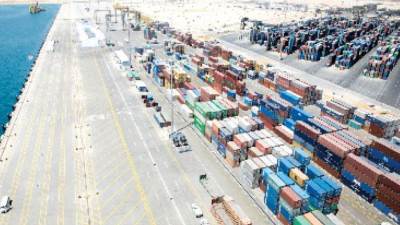 الموانئ المصرية تتربع على الخريطة العالمية