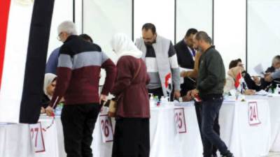 «المصريون بالخارج» يفتتحون السباق الانتخابى لـ«برلمان 2025» 