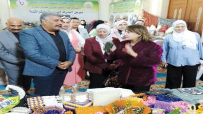 «عظيمات مصر» يحافظن على الحرف اليدوية والتراثية