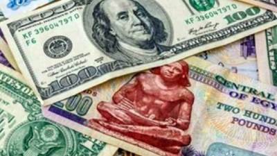 سعر الدولار أمام الجنيه بعد صفقة علم الروم وارتفاع الاحتياطى النقدى