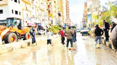 تطهير 23 ألف بالوعة بالقاهرة الكبرى.. وانتشار 120 عربة شفط