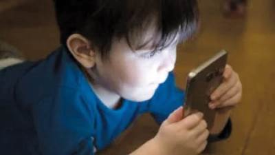 براءة الطفولة تحت حصار التضليل الرقمى