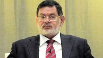 ثروت الخرباوى يكشف أسرار سقوط محمود عزت وتأثيره على الجماعة «الإرهابية»