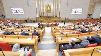 البرلمان يترقب برنامج الحكومة.. 30 يومًا فاصلة لمنح الثقة