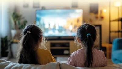 تابع مسلسلات رمضان بذكاء  12 طريقة لتوفير الكهرباء