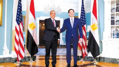 وزير الخارجية يبحث مع نظيره الأمريكى بواشنطن مستجدات الأوضاع الإقليمية 