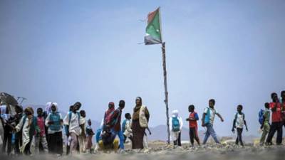 السودانيون يتمسكون باحتفالات العيد رغم الخراب