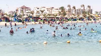 الشواطئ كاملة العدد فى عيد الأضحى