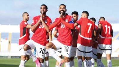حسام حسن يراقب 8 محترفين يحملون الجنسية المزدوجة