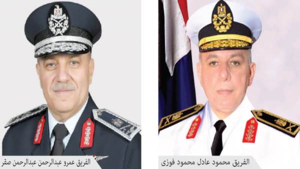 قرار جمهورى بترقية قائدَى  القوات البحرية و الجوية لرتبة الفريق 