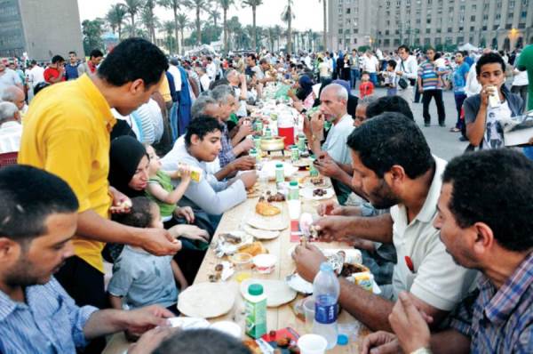 موائد الرحمة.. حكايات كرم تمتد من القاهرة إلى سيوة