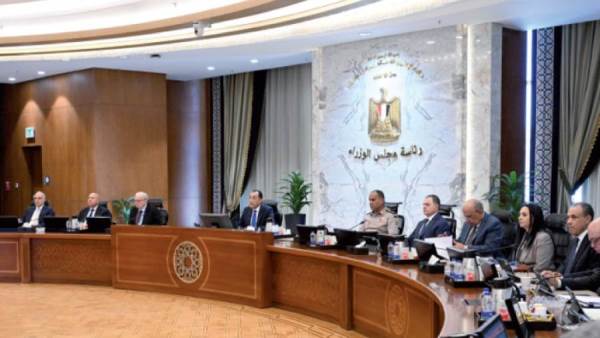 الحكومة: الاقتصاد المصرى يواصل النمو ويسجل %5 فى الربع الثالث من العام المالى